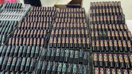 8000Puffs 일회용 전자 펜 C형 충전 포트